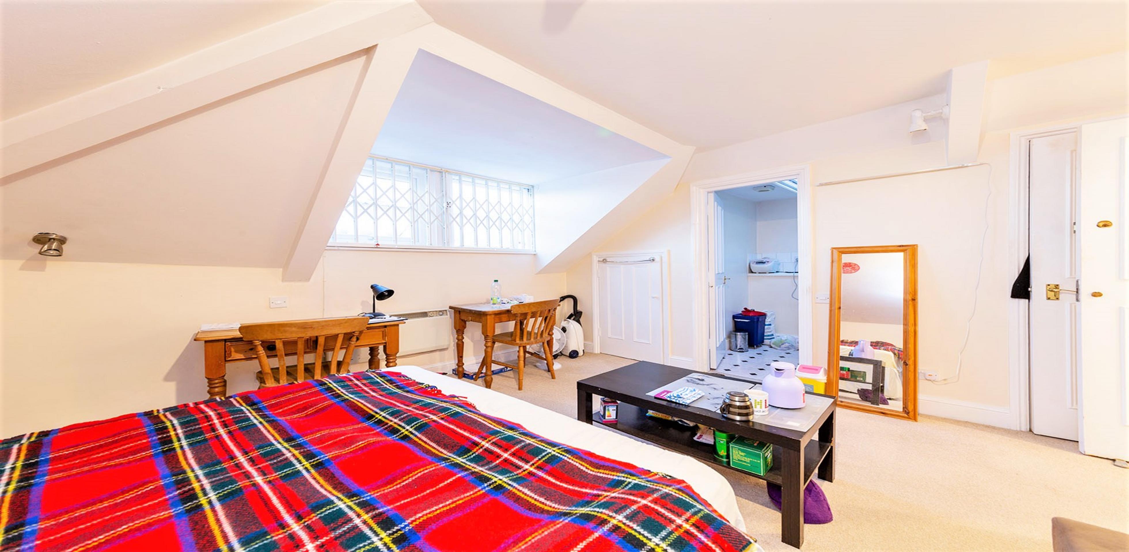 Modern Self Contained Studio Warwick Avenue, Little Venice W9